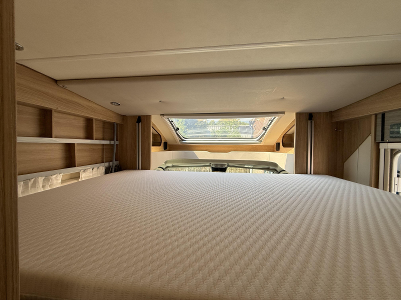 Knaus Sky Wave 650 MEG &iexcl;Amplia autocaravana! foto: 22
