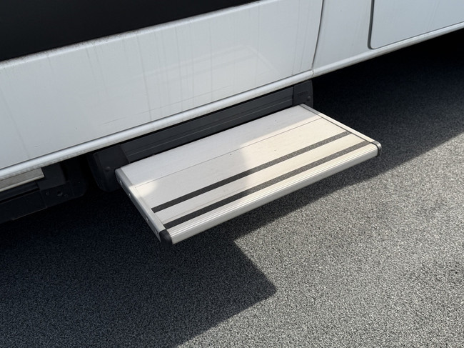 Mercedes-Benz Sprinter / Free Storage photo: 2