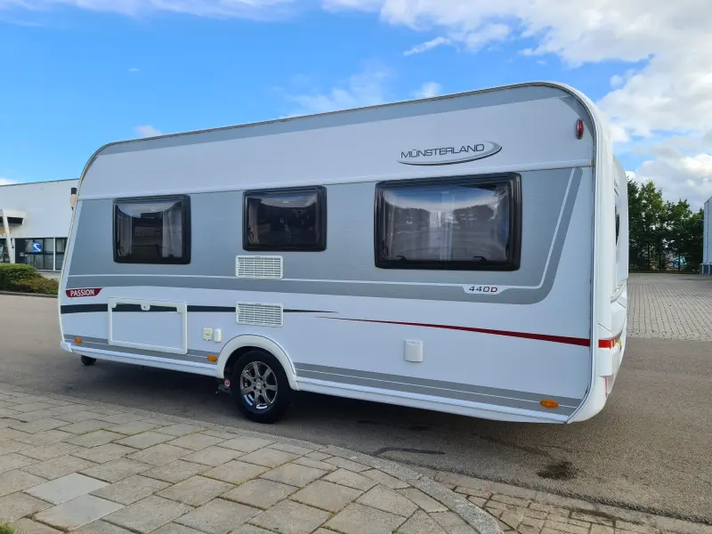 LMC Passion 440 D Voortent en mover 