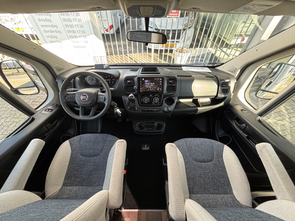 Weinsberg CaraSuite 650 9-VELOCIDADES AUTOM&Aacute;TICO CAMA FRANCESA + CAMA ABATIBLE foto: 12