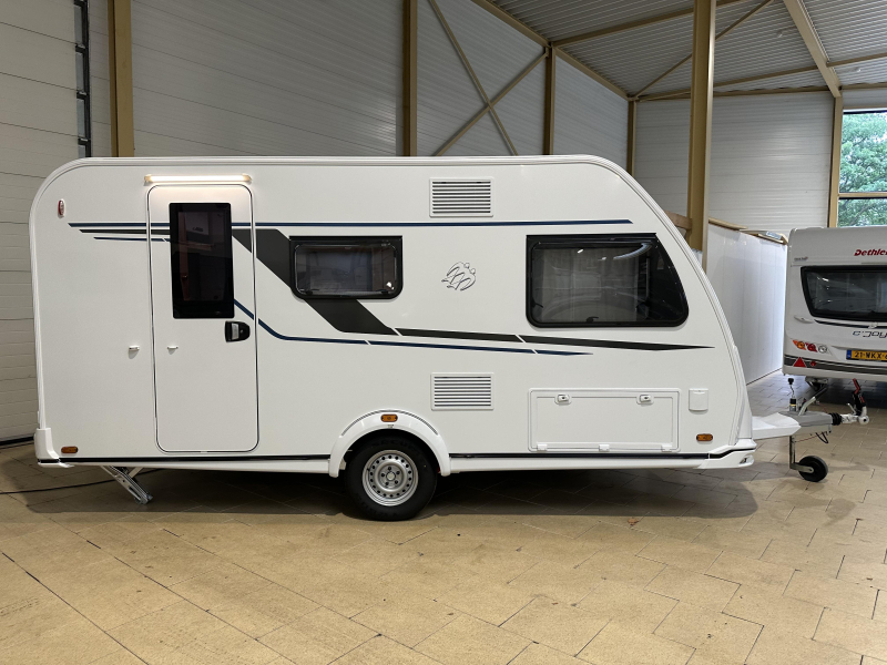 Knaus Sudwind 420 QD grote koelkast | A69  foto: 2