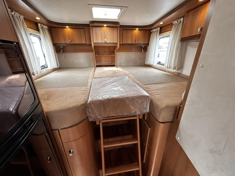 Hymer T 674 SL Enkele-bedden/2014/Euro-5  foto: 16