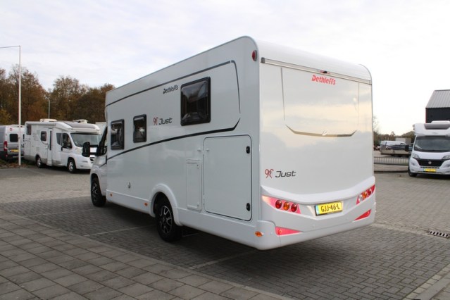 Dethleffs 7052 DBM Just 90 Queenbed + hefbed riante garage (94  foto: 4