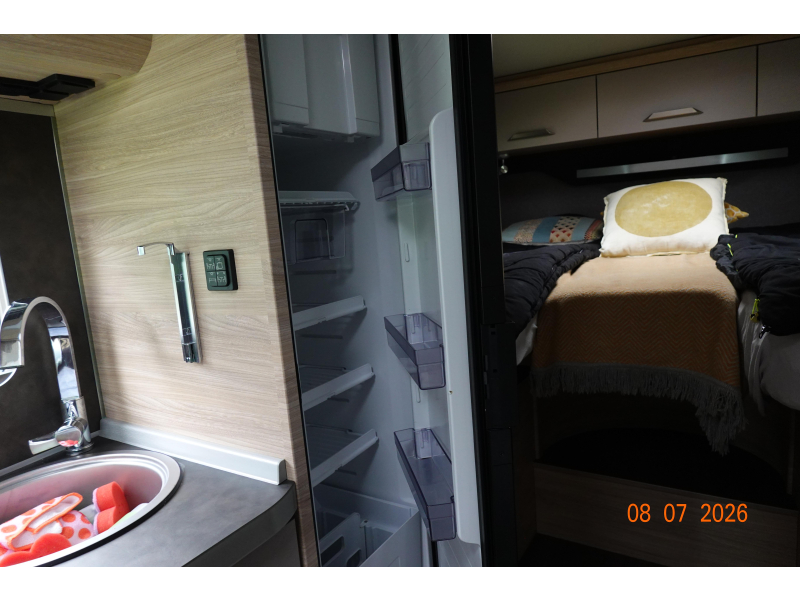 Knaus Platinum Selection 650 MEG Level + 2x aire acondicionado + aire foto: 14