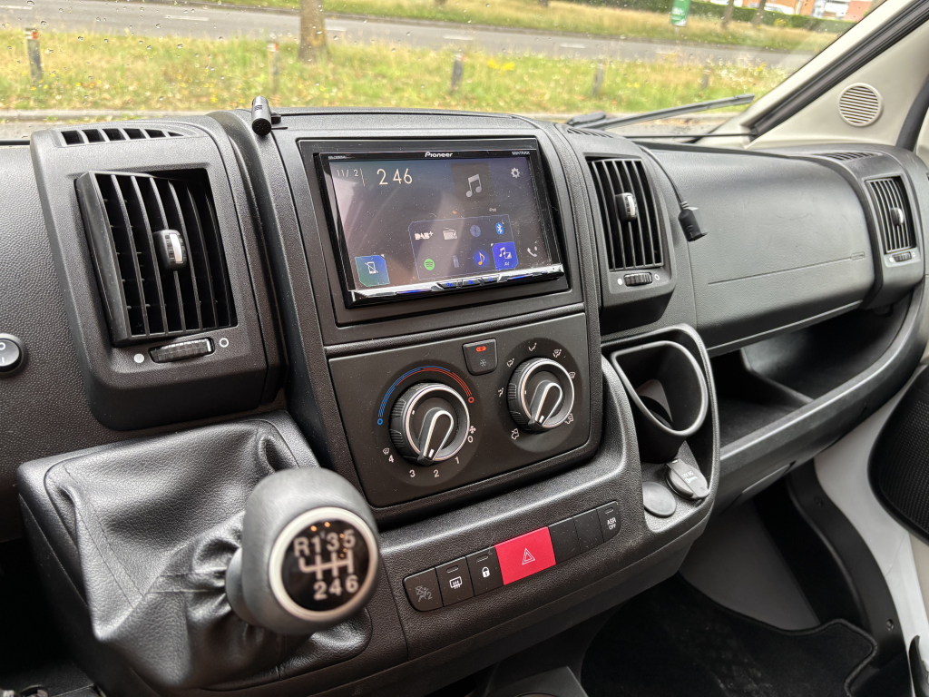 Bürstner Travel Van T590 DWARSBED+RONDZIT EURO 6 ZONNEPANEEL foto: 11