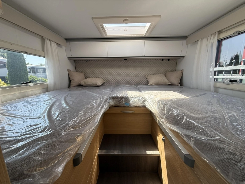 Adria Coral Plus 670 DL Face To Face  foto: 19