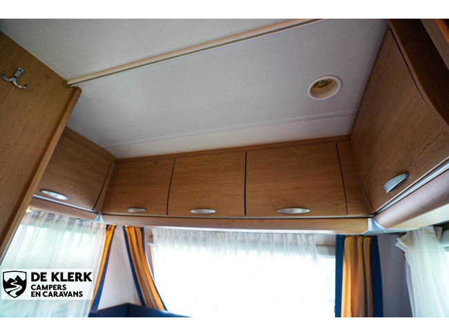 Knaus SUDWIND 420 GOLD E Christmas Special foto: 16