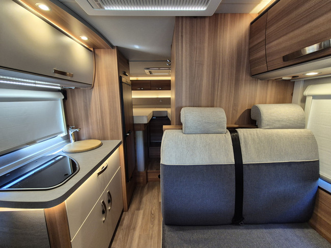 Weinsberg CARACOMPACT 600 MEG R 57 131 CV CAMAS INDIVIDUALES PORTABICICLETAS BEARLOCK foto: 15