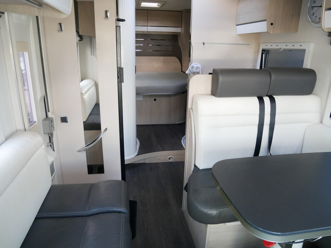 Chausson 718 XLB Special Edition, Cama Queen, Cama abatible!! foto: 9