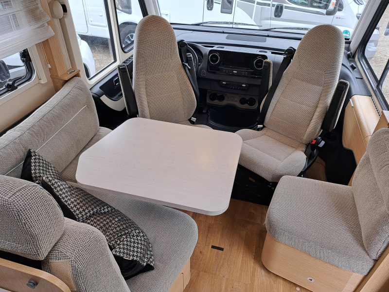 Hymer B-MCI 680  foto: 4