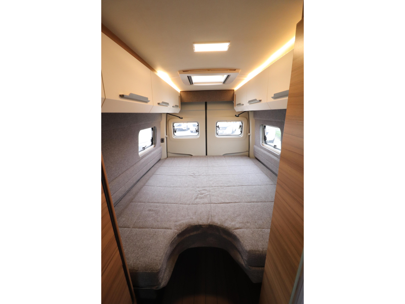 Knaus BoxDrive 680 ME VOL Enkele bedden 180PK  foto: 16