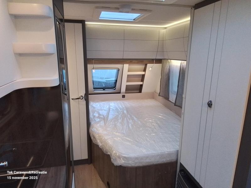 Hobby Excellent Edition 460 UFE model 2026  foto: 10