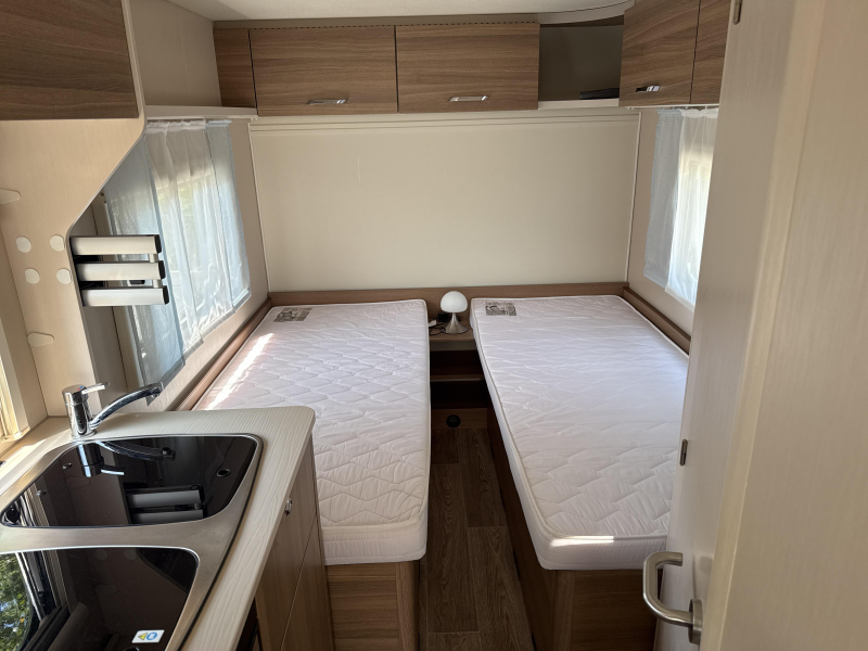 Dethleffs C'Joy 460 LE Mover/Awning/Bike rack photo: 2