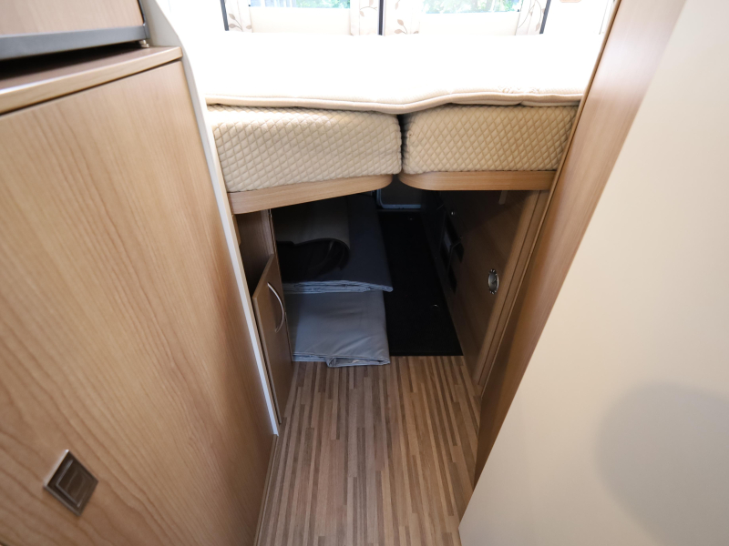 Malibu Van Charming 600 DB automatic | tow bar photo: 12