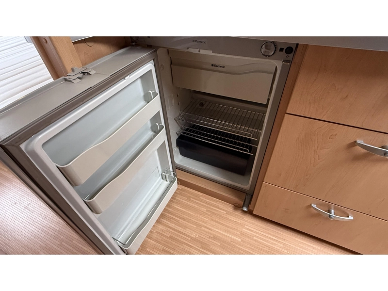 Knaus Sudwind White Edition 500 EU camas individuales asiento redondo foto: 12