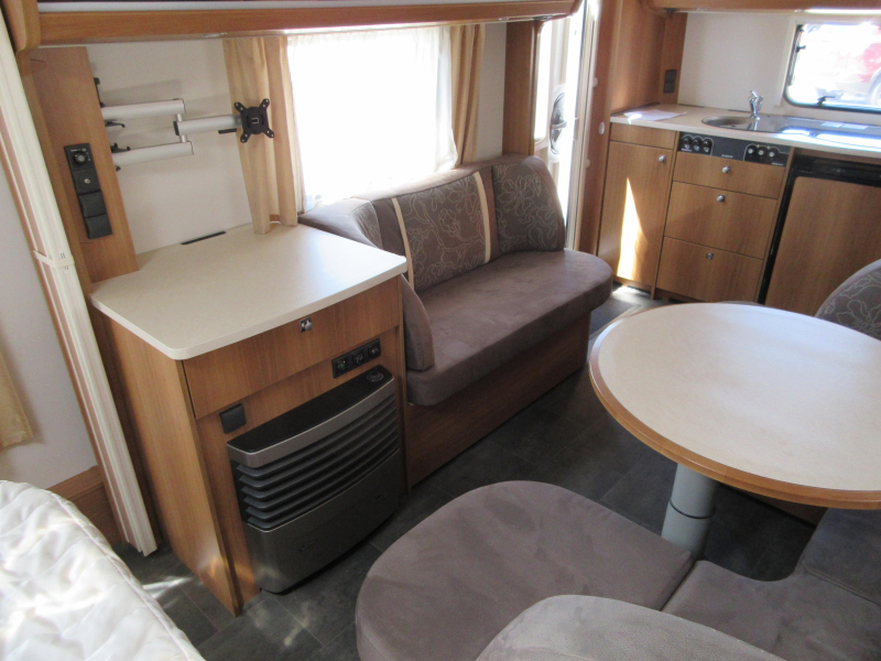 Dethleffs Nomad 540 DBM COMME NEUF/ MOVER / AUVENT photo : 9