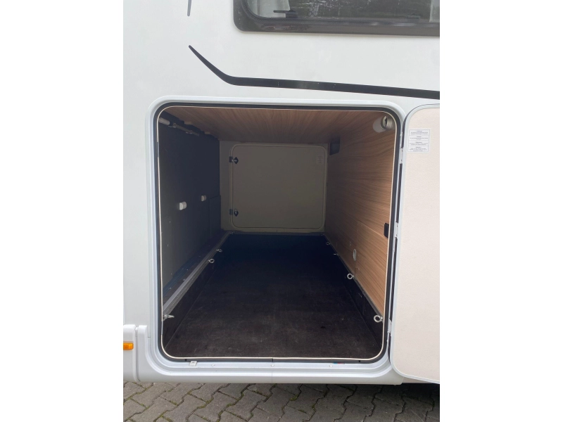 Dethleffs Globebus T 6 - Hoher K&uuml;hlschrank Foto: 3