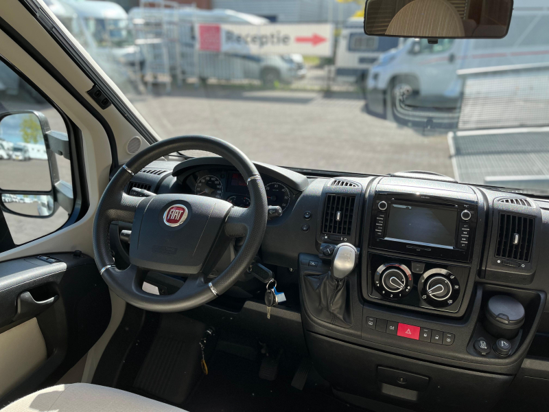 Hymer T 668 CL 3.0L, Lage Lengtebedden  foto: 14