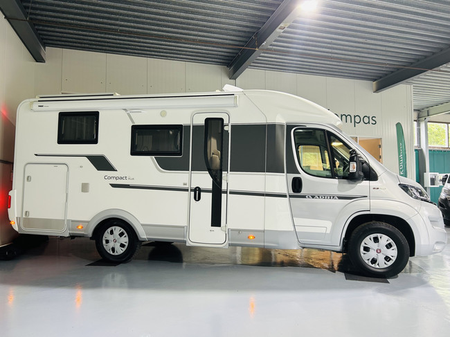 Adria COMPACT SL Plus ! con camas separadas foto: 4