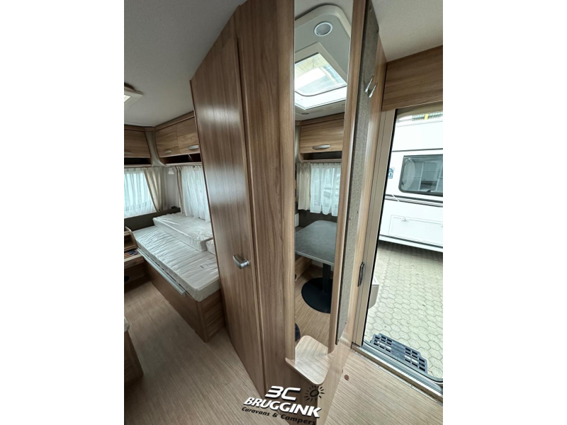 Eriba Nova Light 470 - ENKELE BEDDEN  foto: 6