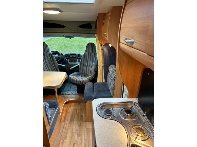 Chausson WELCOME 95 Fiat Ducato 2.3 130 CV Autocaravana semi-integral! foto: 6