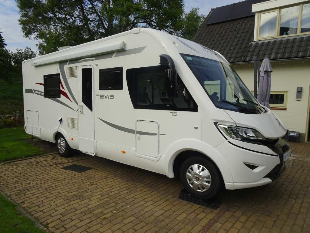 MC LOUIS NEVIS 75 Diamond foto: 0