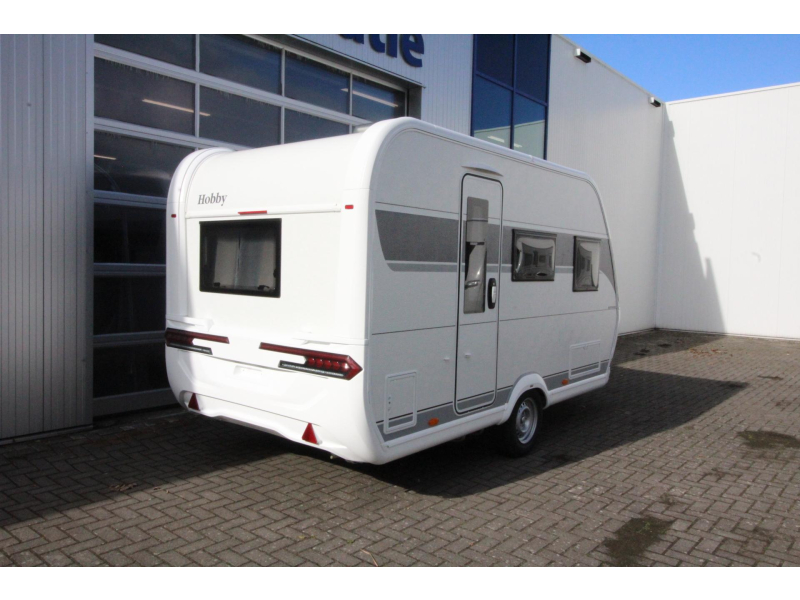 Hobby On Tour 390 SF Caravan breedte 220 cm!  foto: 1
