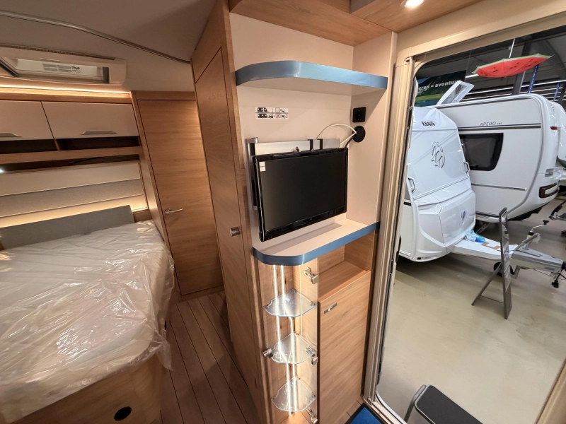 Knaus Sudwind Black Selection 450 FU +1700KG+Calefacci&oacute;n por suelo radiante foto: 15