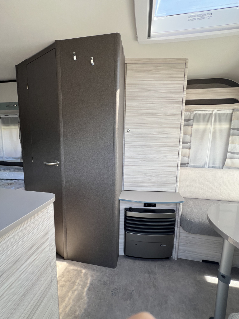 Dethleffs C'JOY 460 LE incl mover en luifel