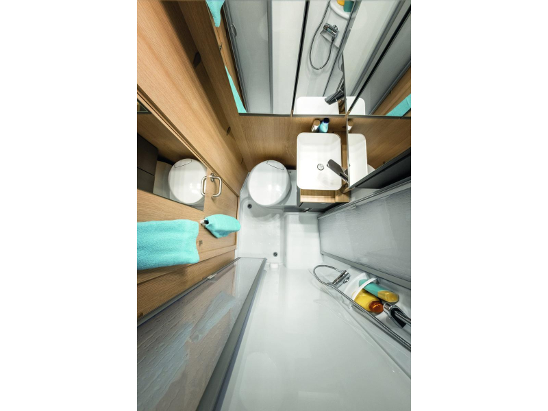 LMC Tourer 660 G enkele bedden 2027 autom.  foto: 10