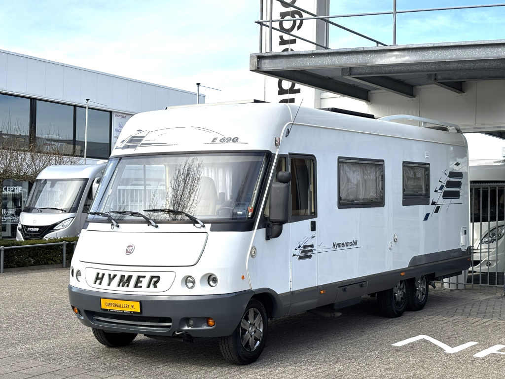 Hymer E 690 DUBBELLUCHT FRANSBED + HEFBED 4X ZONNEPANEEL! foto: 4
