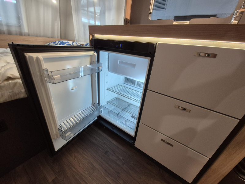 Knaus Sport 420 QD Extra grote keuken!  foto: 15