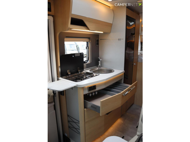 Hymer BMC-T 580 Blackline 170hp Automatic | Single Beds | Lithium | Maxxfan | SLC Chassis | Seat Heating | Awning | Leather upholstery photo: 12