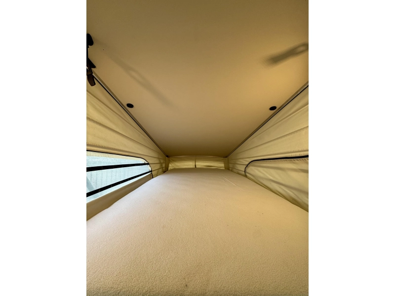 Mercedes-Benz V-Class Marco Polo 220 photo: 12