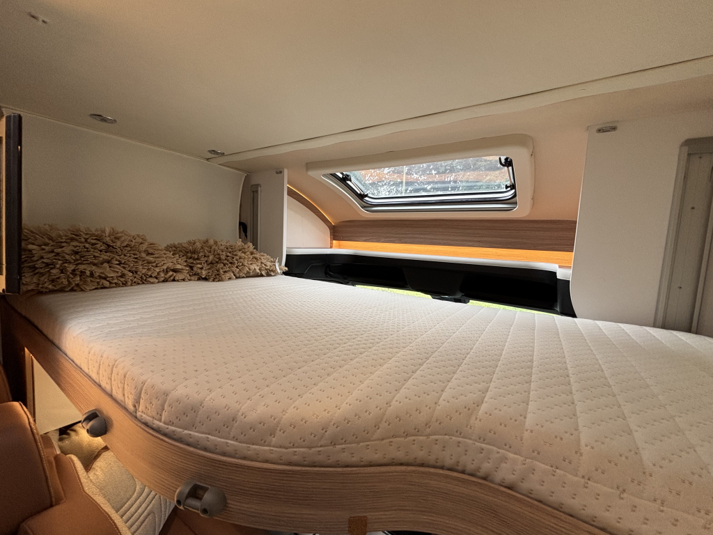 B&uuml;rstner Lyseo Harmony 690 CAMAS INDIVIDUALES+CAMA ABATIBLE MERCEDES foto: 4