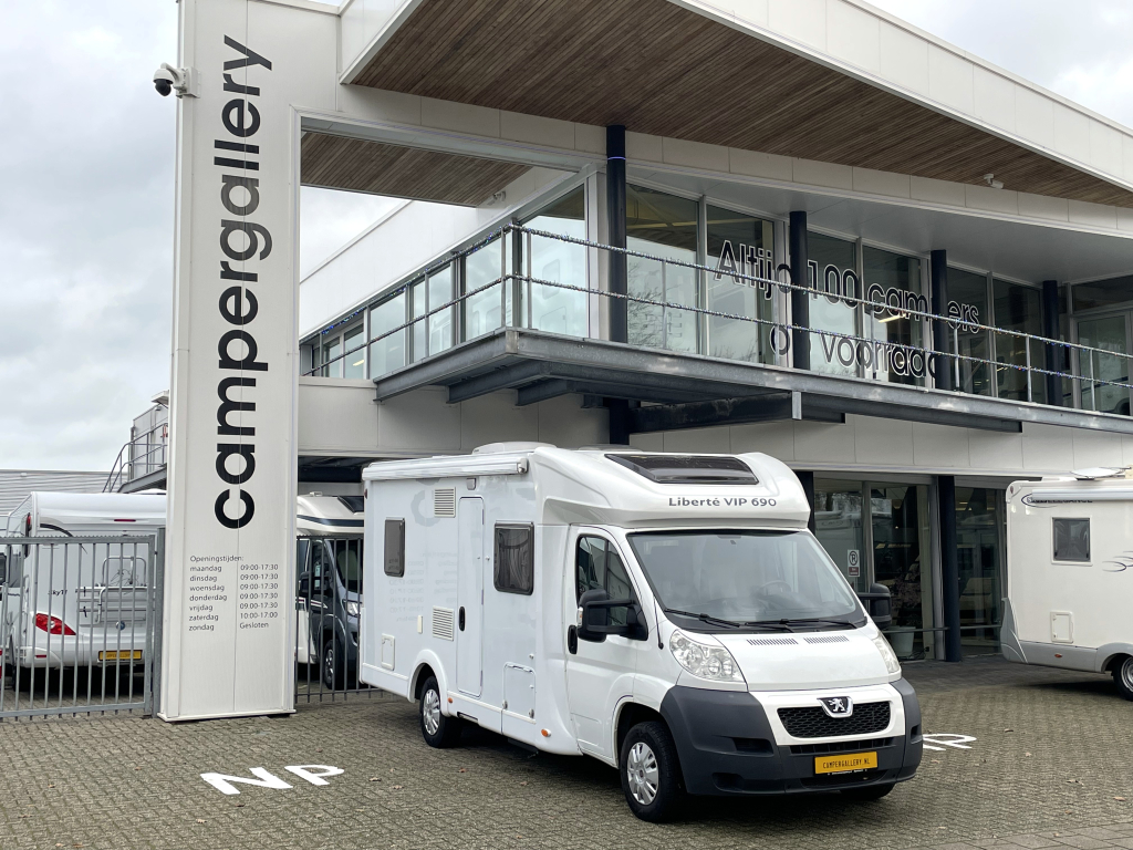 Hymer Capron Liberté VIP 690 VIP FRANSBED+HEFBED DAKAIRCO
