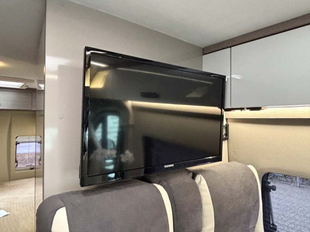 Chausson V594 Roadline QUERBETT FIAT8 LUFTFEDERUNG 5.99M Foto: 18
