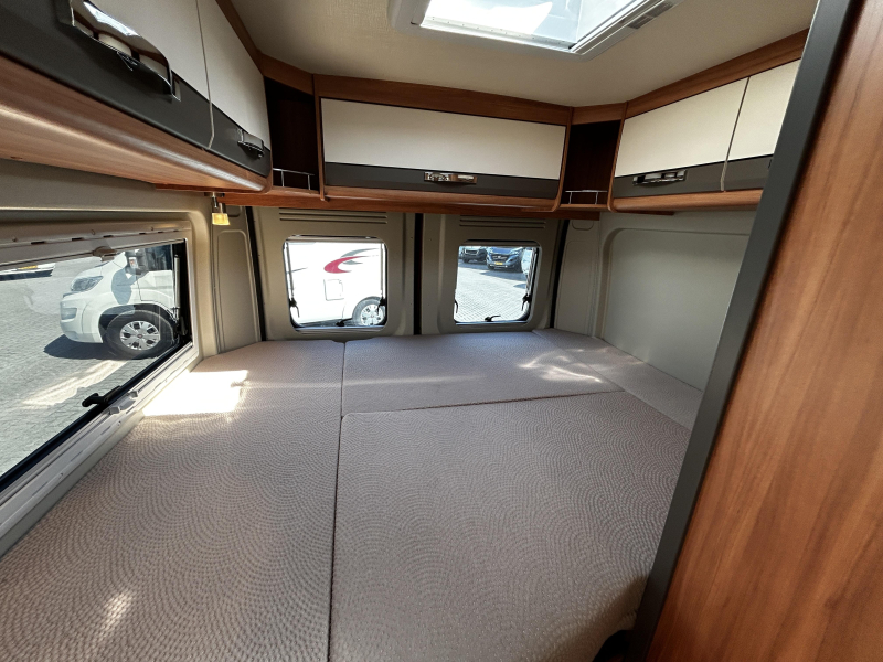 Pössl Summit Plus 600 Dwarsbed/2018/Euro-6/6.0M  foto: 10