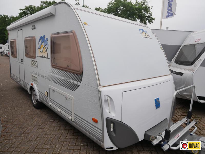 Eriba Touring 530 TANGO RED FREE MOVER.