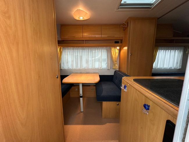 Chateau Cantara 403 C Comfort Traveller Foto: 3