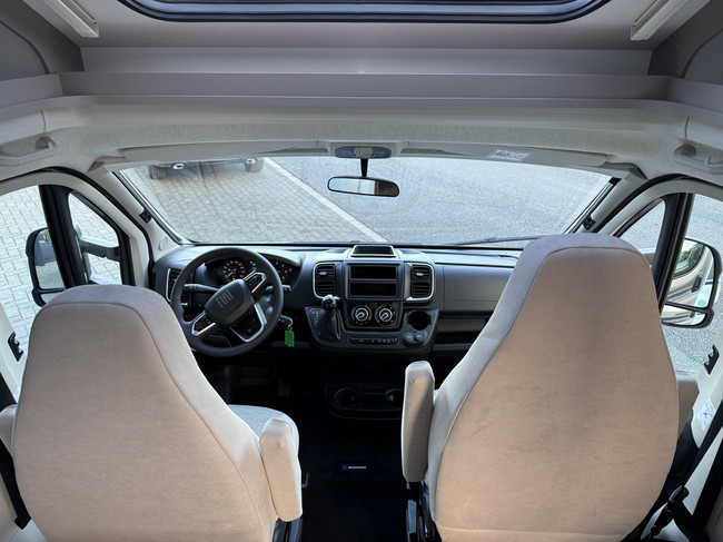 Carado T448 Pro+ Autom&aacute;tico 5 plazas de asiento y cama foto: 9