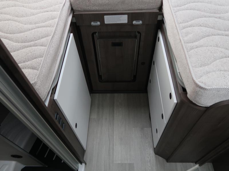 Benimar Cocoon 463 VOORDEEL 11.680,- euro  foto: 9