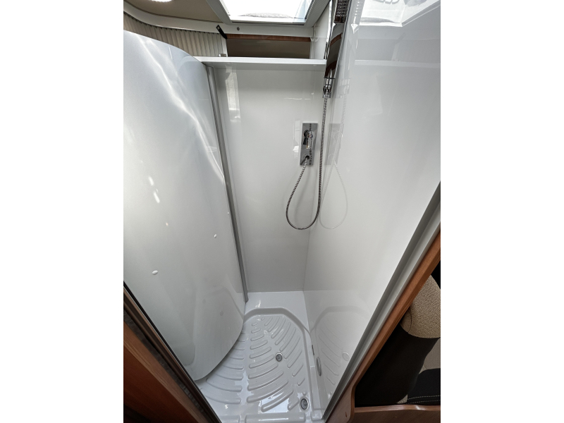 Pössl Summit Plus 600 Dwarsbed/2018/Euro-6/6.0M  foto: 13