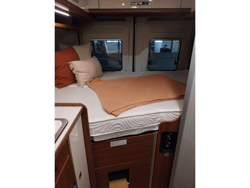 Globecar Roadcamp R met een lengte van 560cm  foto: 14