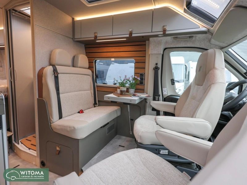 Hymer Yosemite nieuwe buscamper automaat  foto: 5