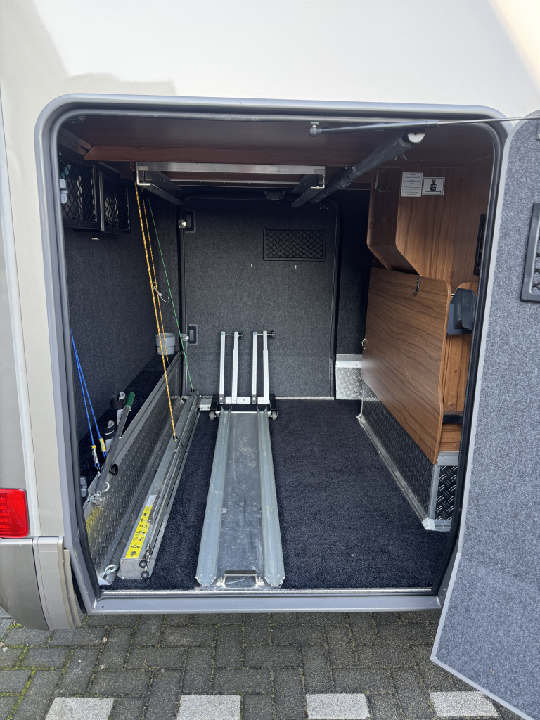 Hymer B680 Starline photo : 6