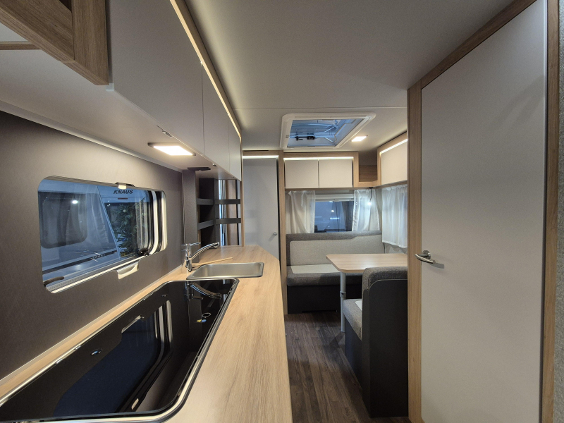 Knaus Sport 420 QD Extra grote keuken!  foto: 12