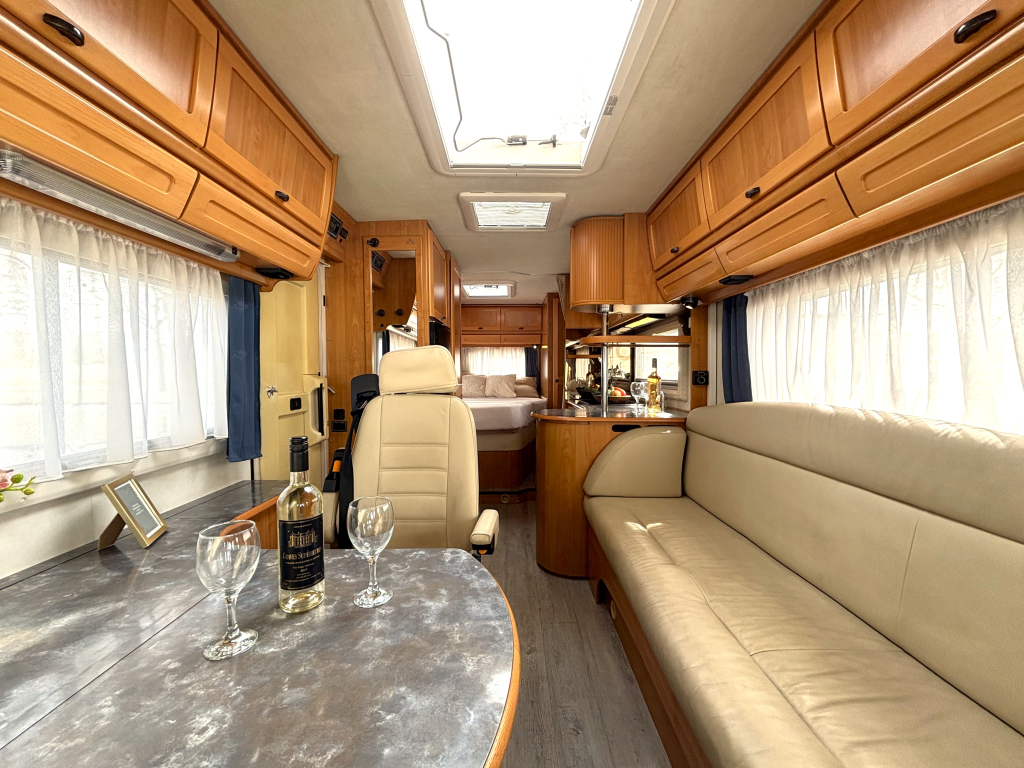 Hymer E 690 DUBBELLUCHT FRANSBED + HEFBED 4X ZONNEPANEEL! foto: 17