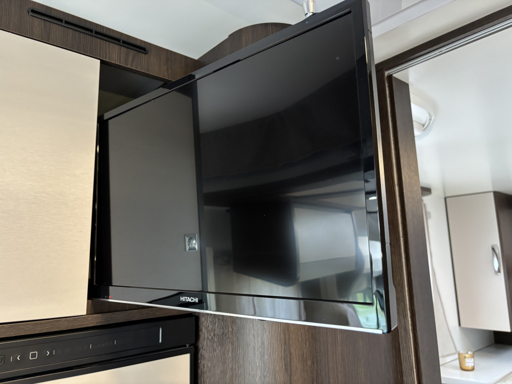 Benimar Tessoro T 496 AUTOMATIC QUEEN BED+LIFT BED ROOF AIRCO photo: 14