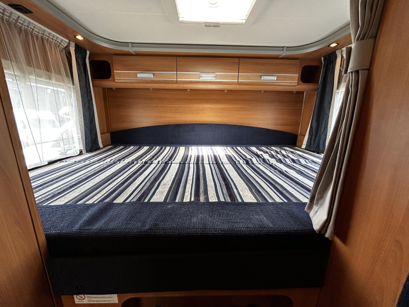 Dethleffs Globe4 T 6471-4 Querbett/Hubbett/2010/7-m Foto: 10